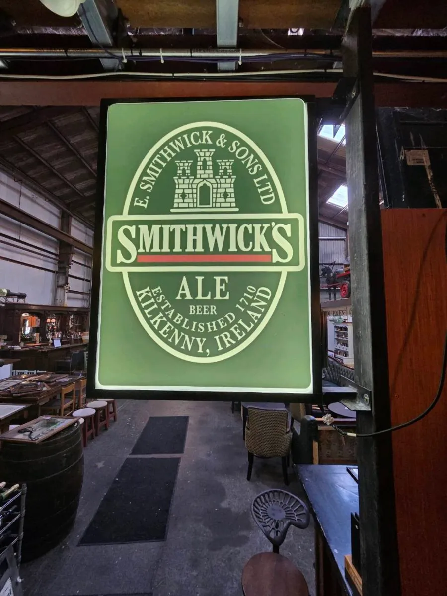 Signs - Image 4