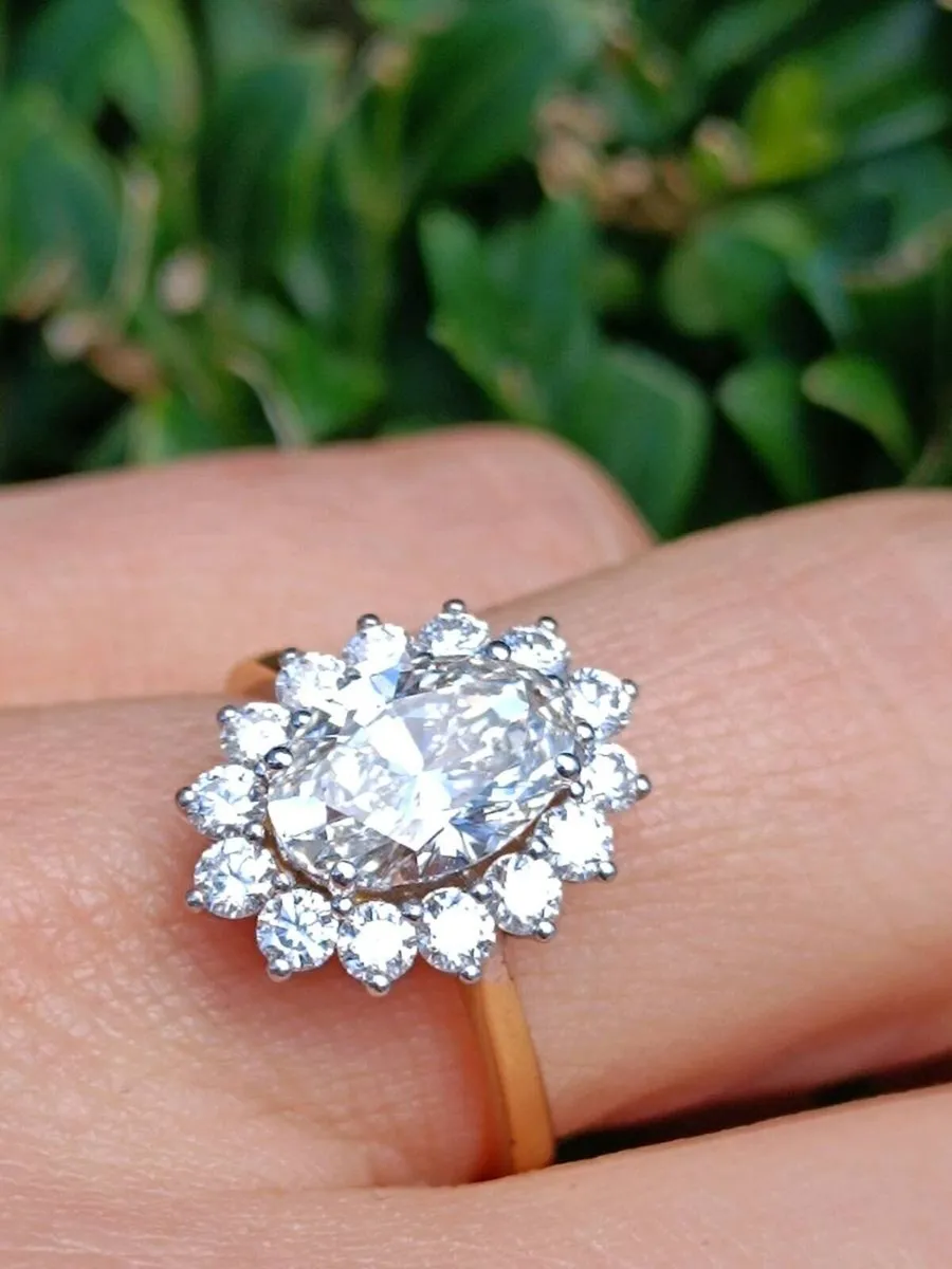 Lab Diamond Ring 2.5 ca , 18k Yellow Gold - Image 2