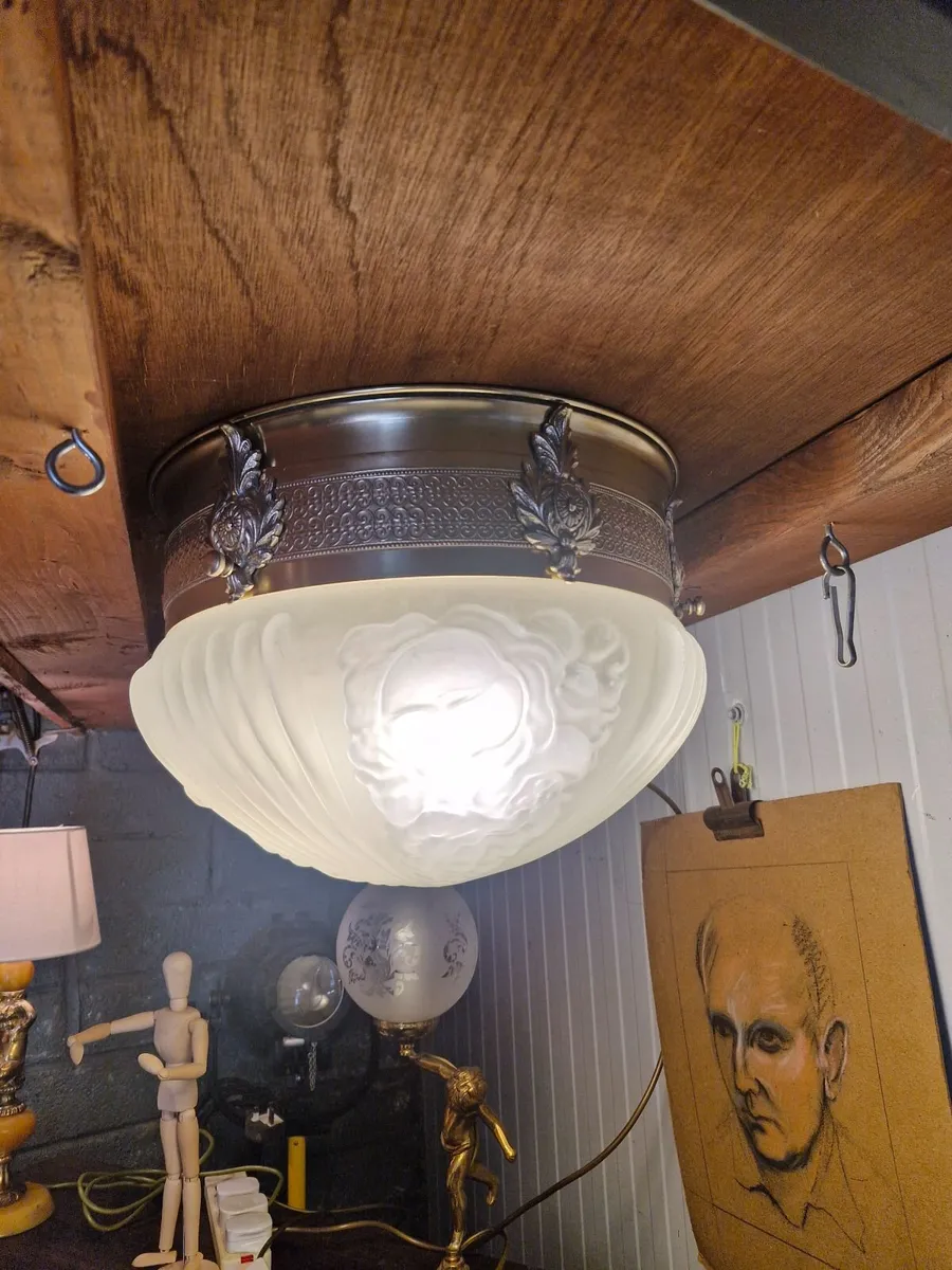 Light - Image 1