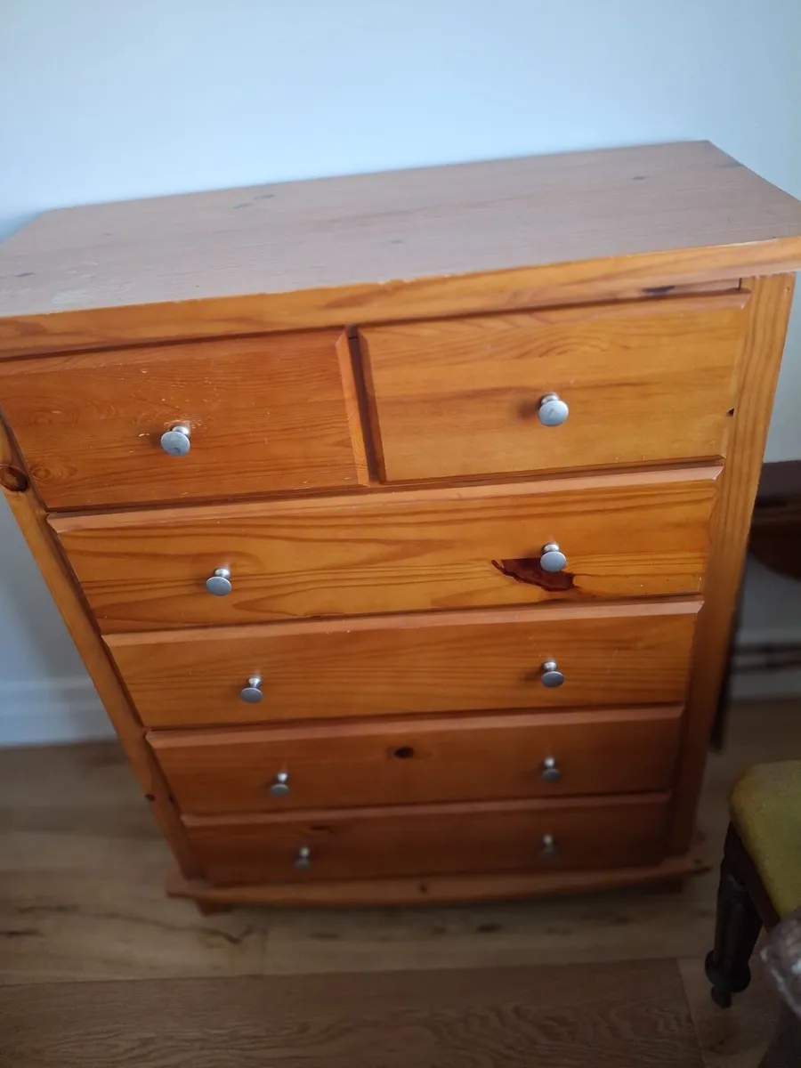 Chest of drawers - Image 1