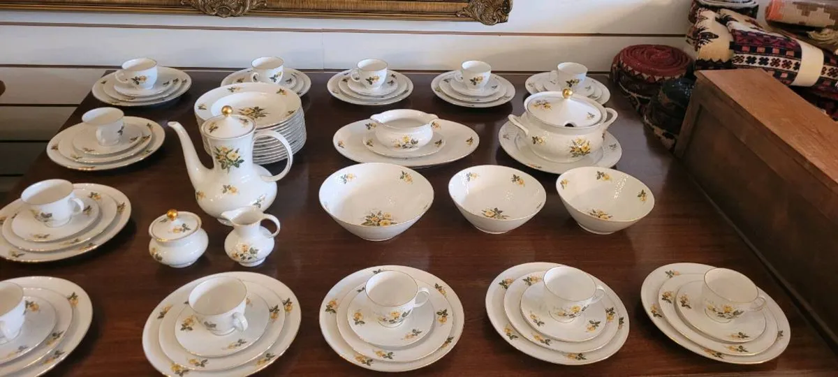 Dinner set Bawaria for 12 person. 70 pices. - Image 1
