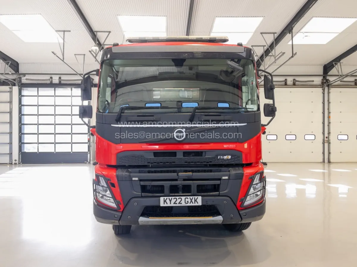 2022 VOLVO FMX 420 TIPPER - Image 4