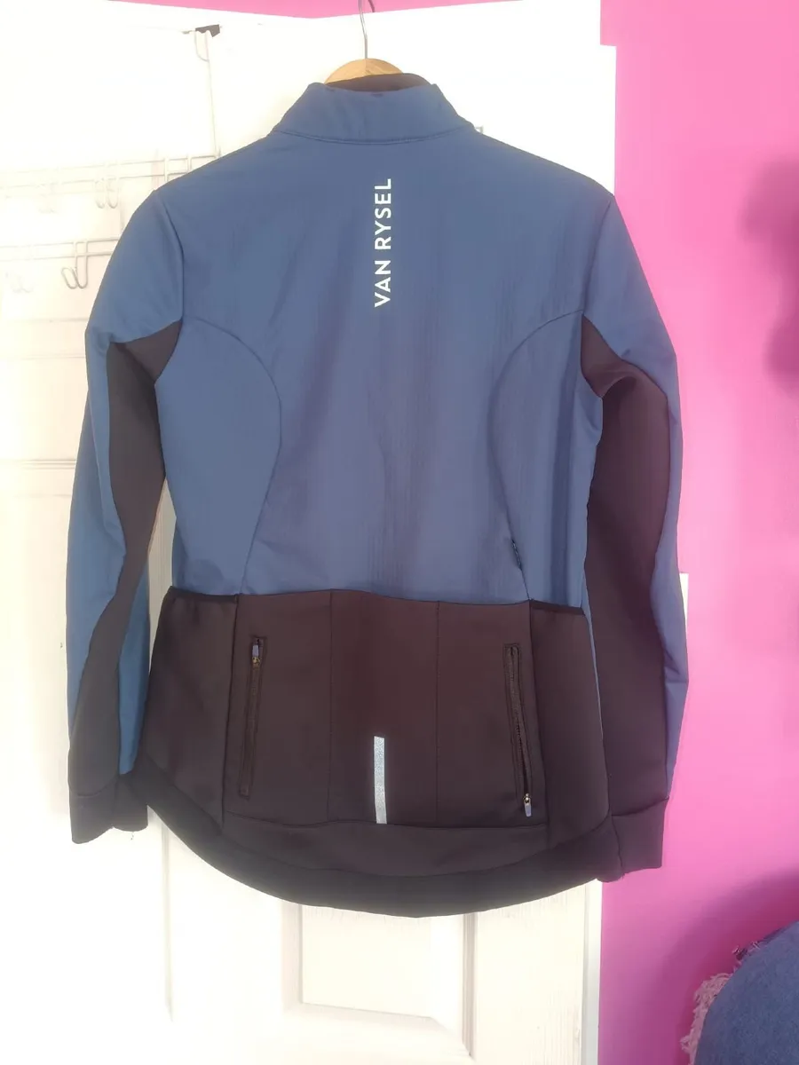 Cycling gear - Image 1