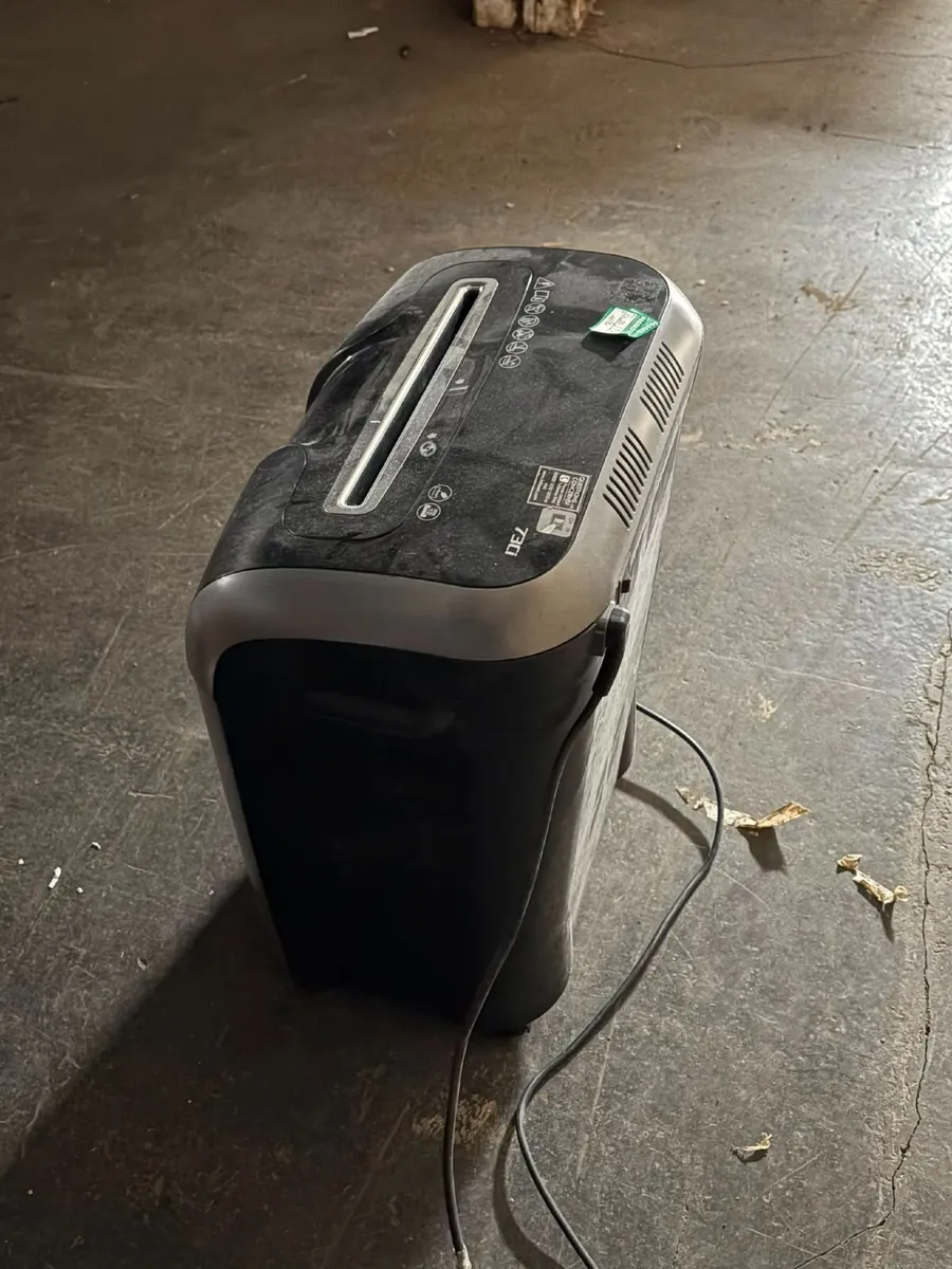 Fellowes 73Ci 4x38mm Cross Cut Shredder -£75+VAT - Image 4