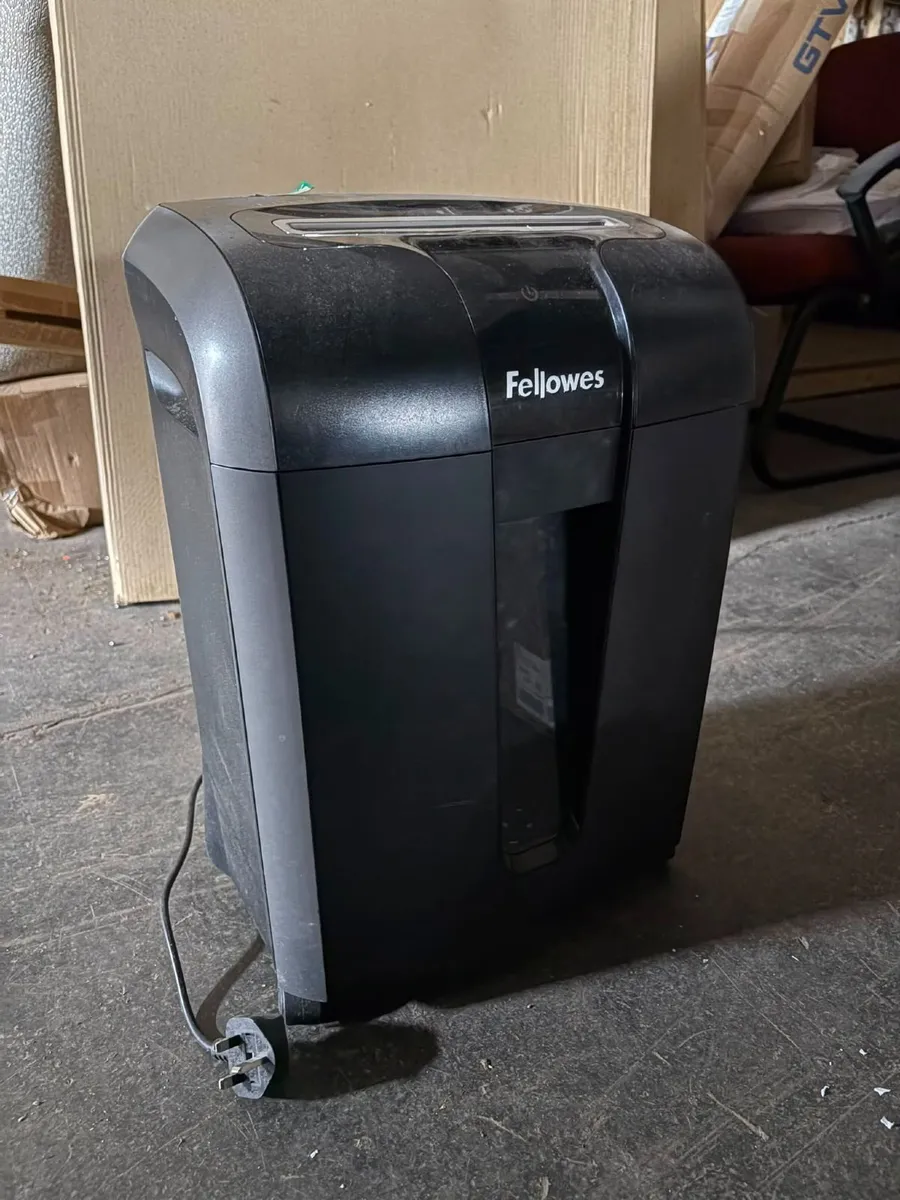 Fellowes 73Ci 4x38mm Cross Cut Shredder -£75+VAT - Image 1