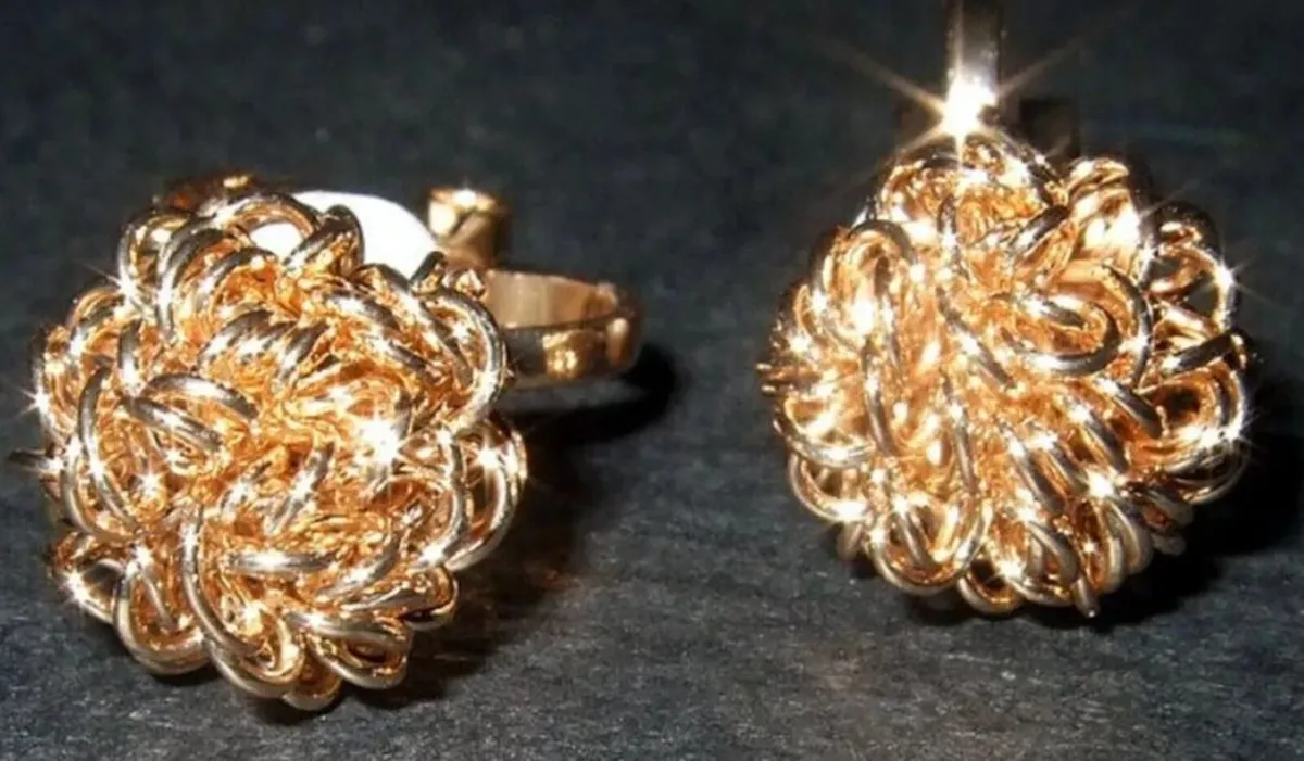 Vintage Harrods Clip-On Earrings – Unworn / New - Image 4