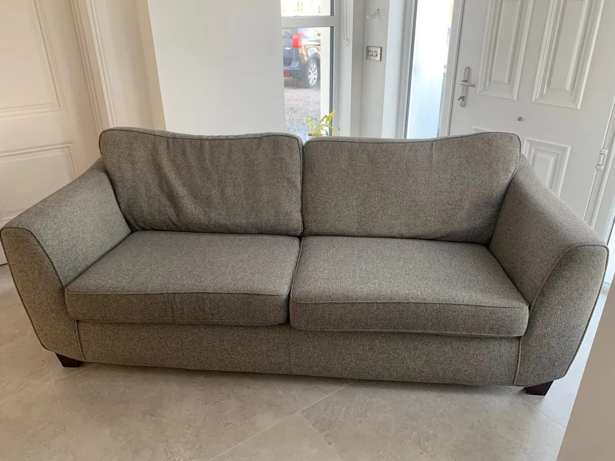 Couch - Image 2