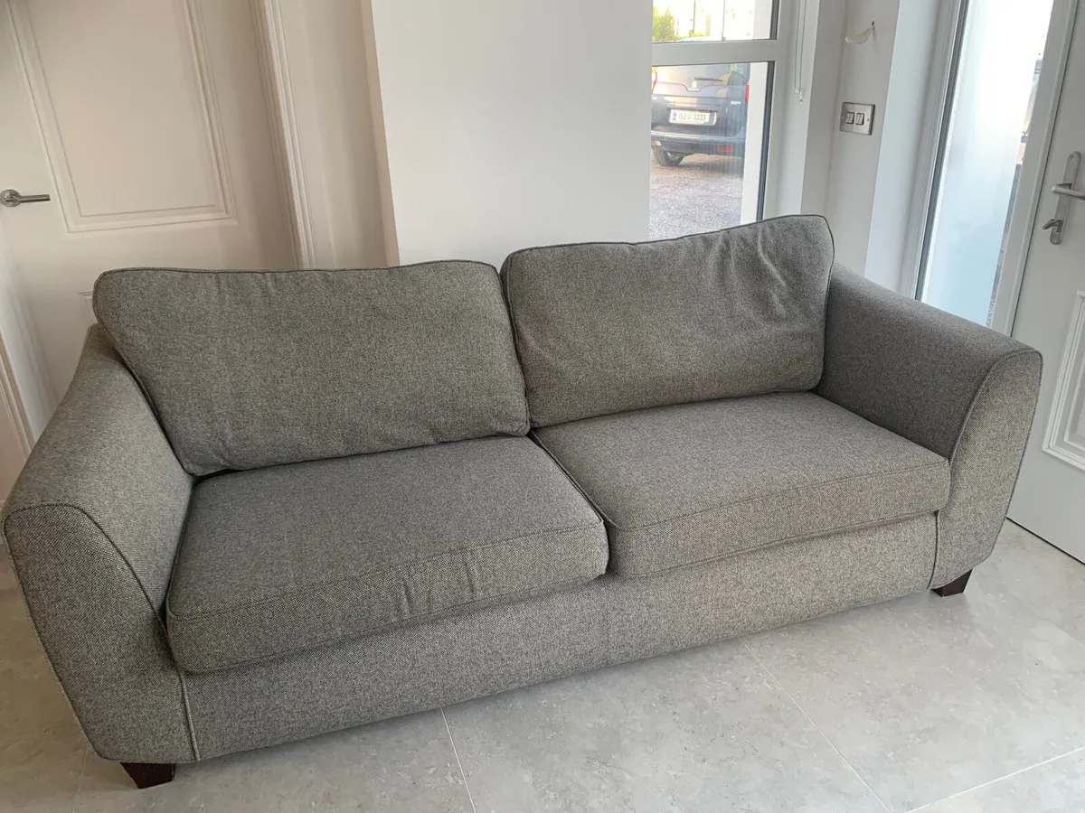 Couch - Image 4