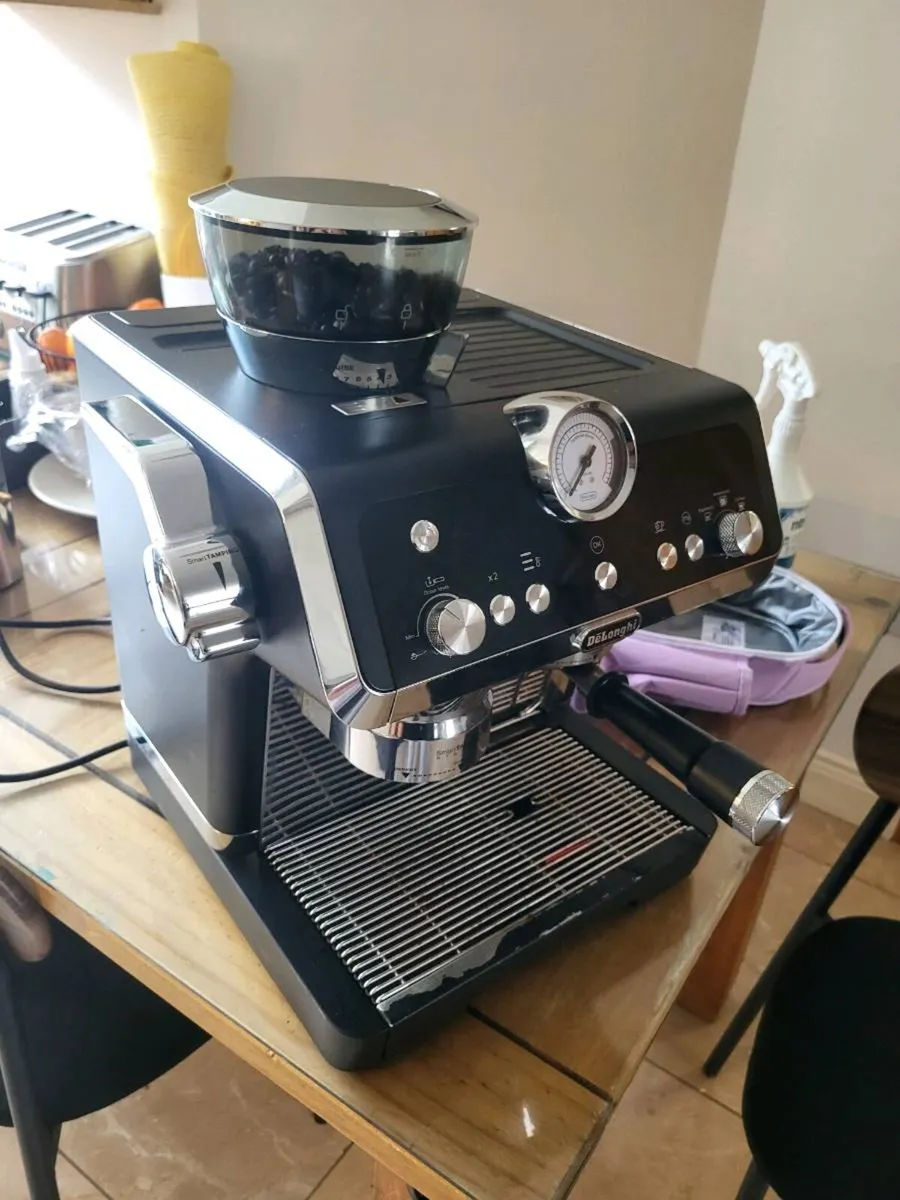 DeLonghi coffee machine - Image 3