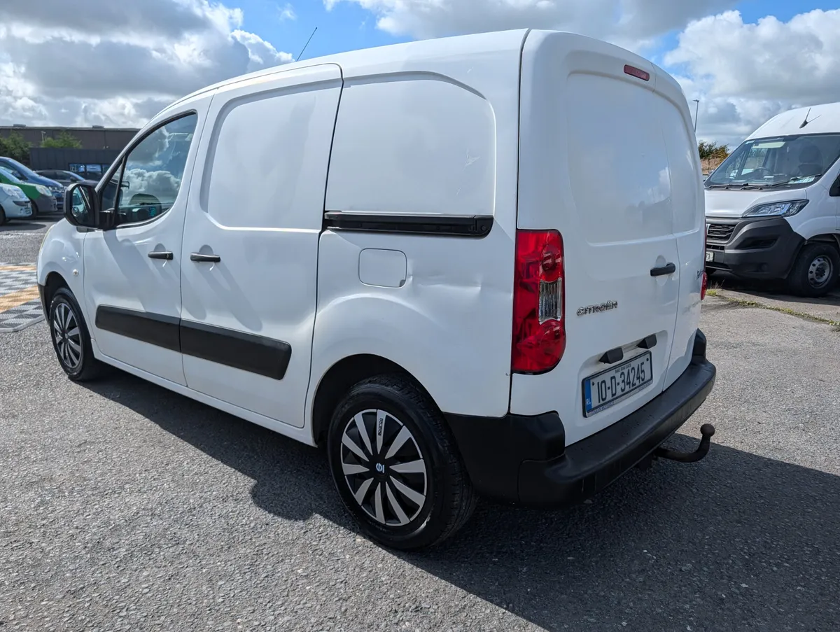 Citroen Berlingo 3 seater 06/2027 test - Image 3