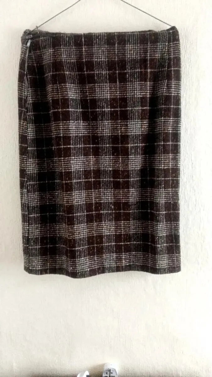Original 1950's  Irish Tweed Ladies Costume - Image 2