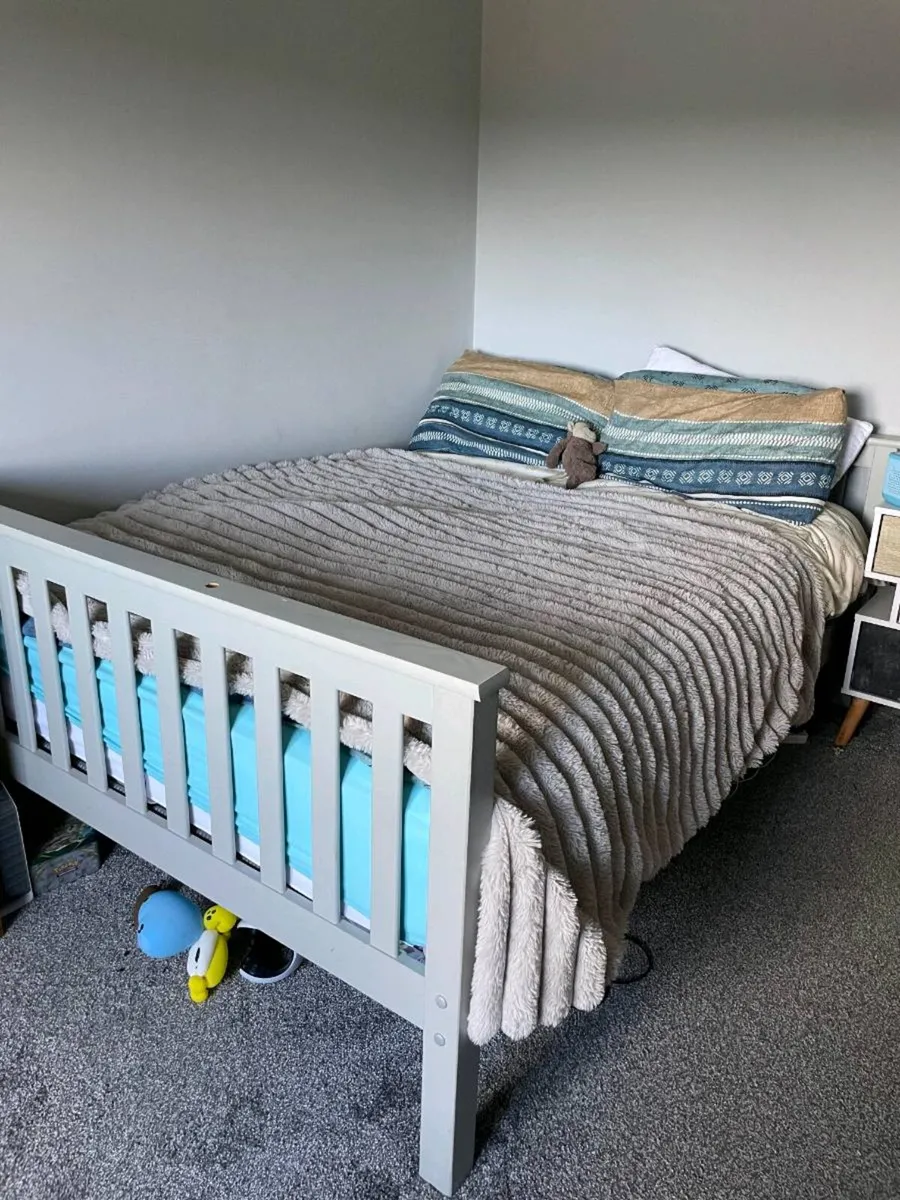 5ft double bed