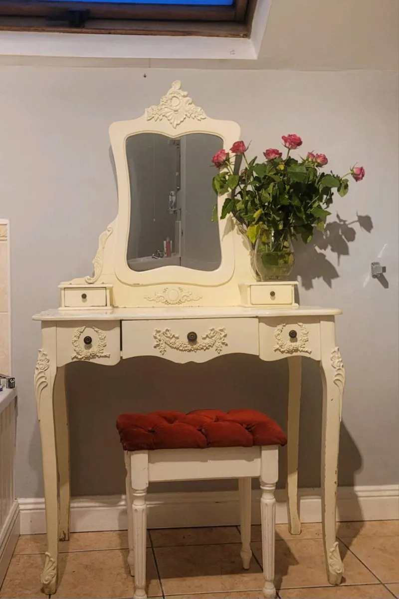 Vintage vanity table + stool + locker - Image 1
