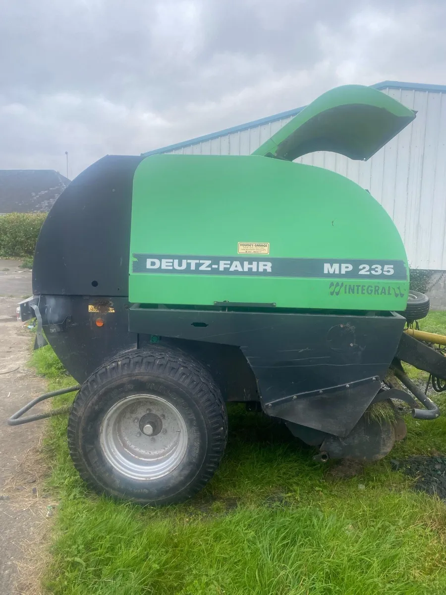 Deutz round baler - Image 2