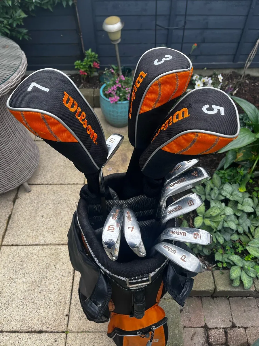 Ladies Wilson x-31 Golf Clubs - Image 1