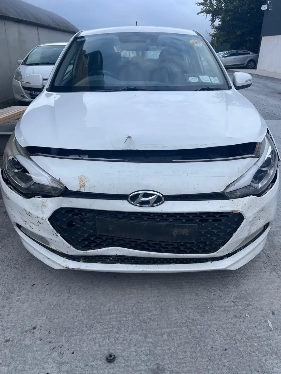 2017 Hyundai i20 1.3 Petrol Manual CAT C - Image 3
