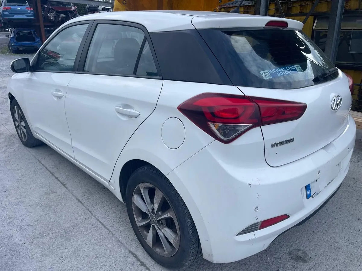 2017 Hyundai i20 1.3 Petrol Manual CAT C - Image 4