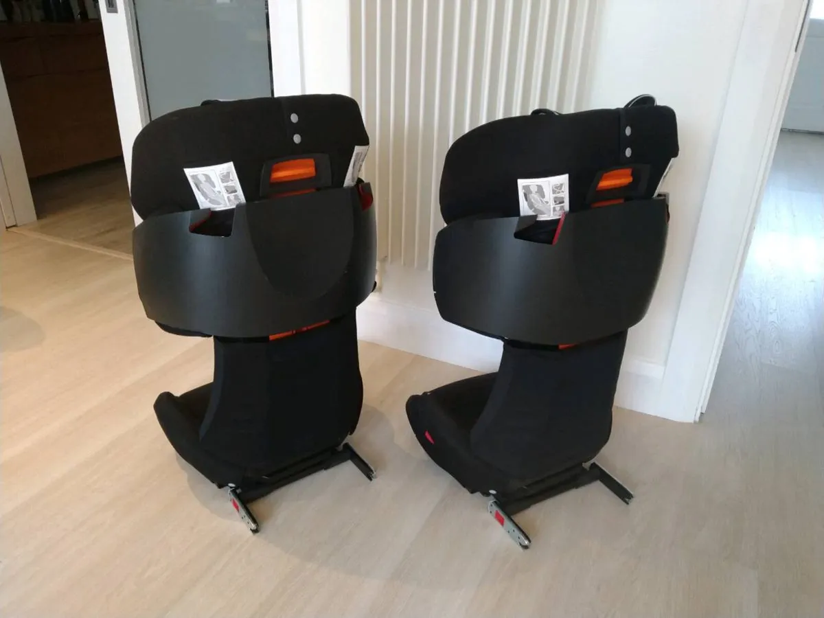 Car booster seats - pair - Image 2