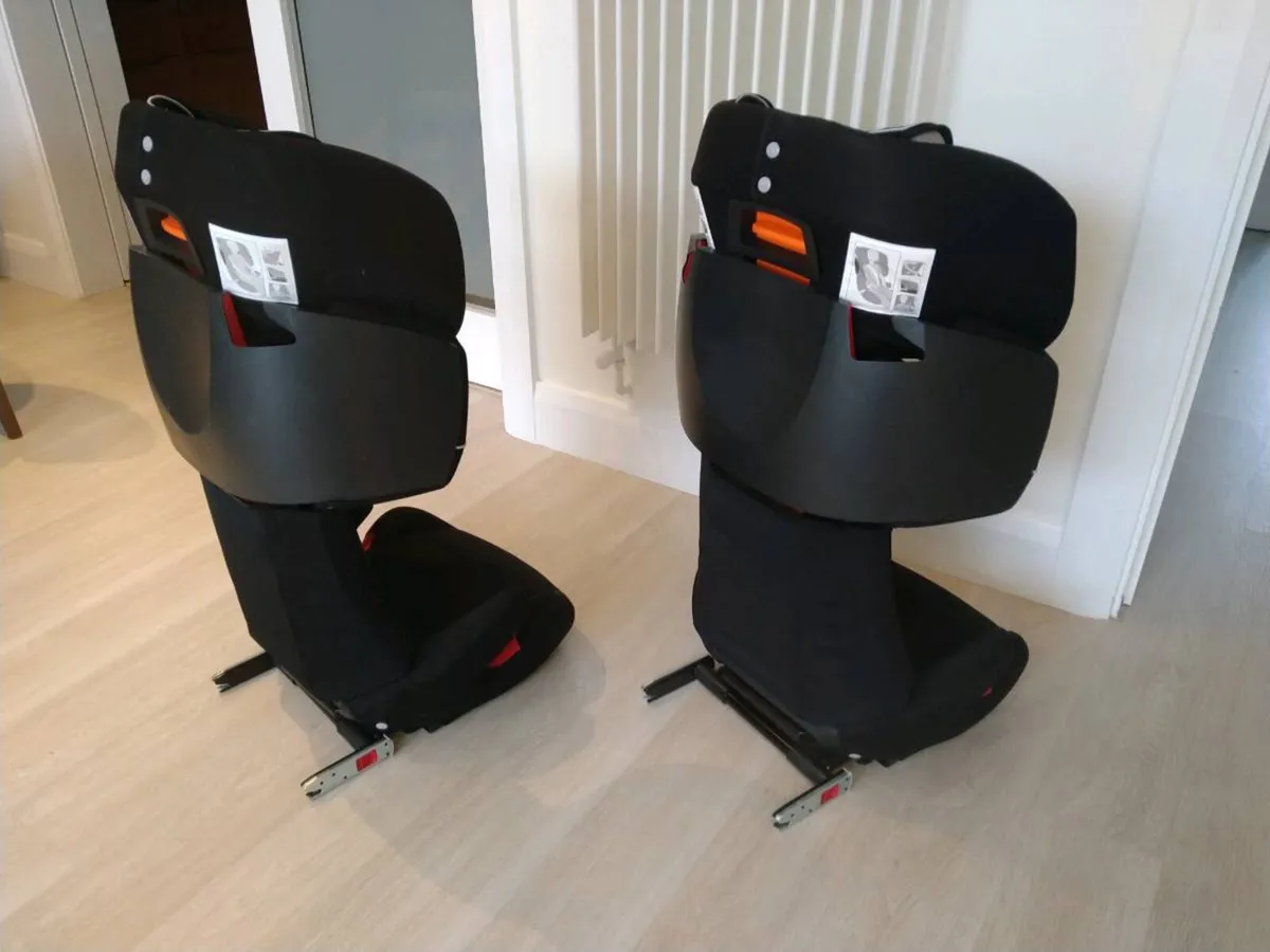 Car booster seats - pair - Image 3