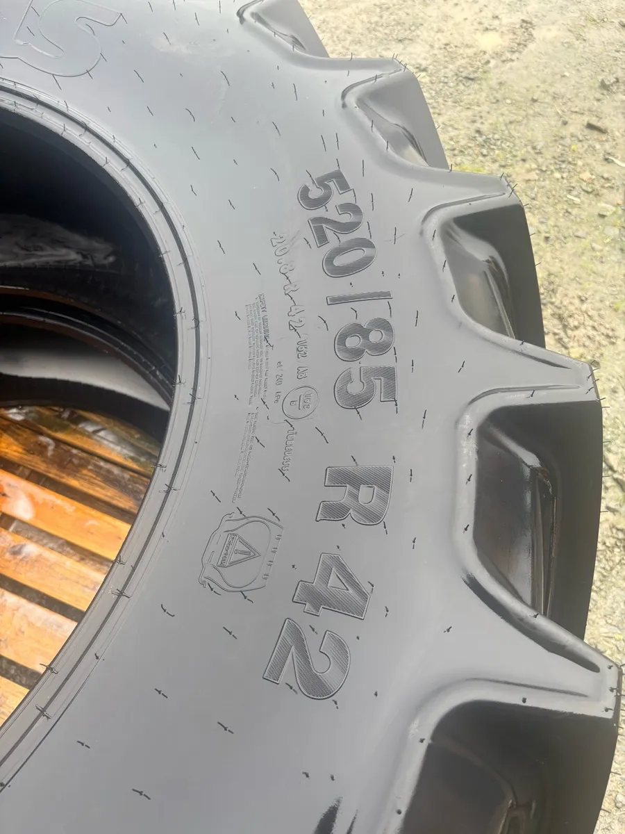 Tractor tyres - Image 1