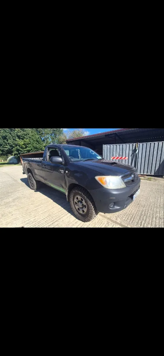 Toyota Hilux 2007 - Image 2
