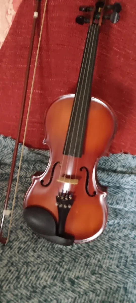 Full size VIOLIN & Bow - Image 1