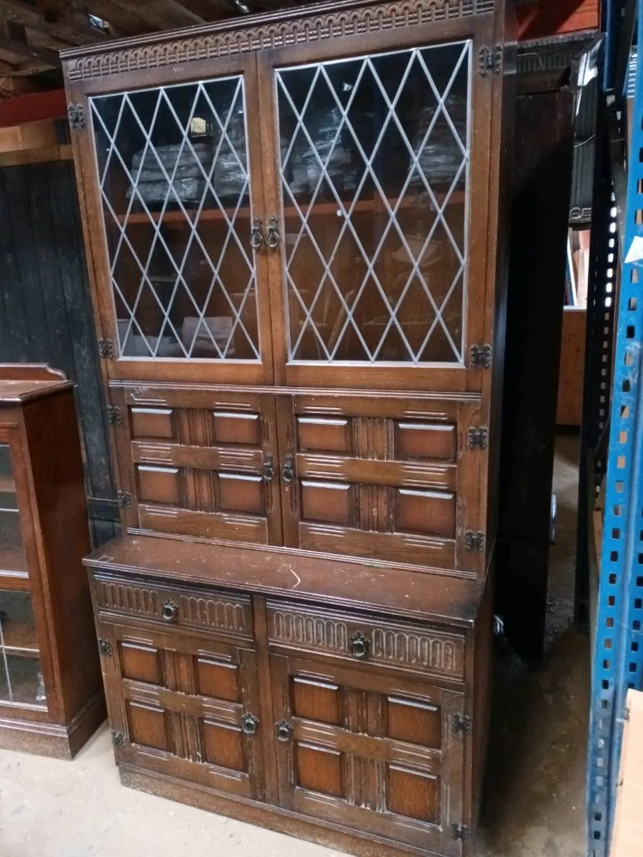 Dresser - Image 1