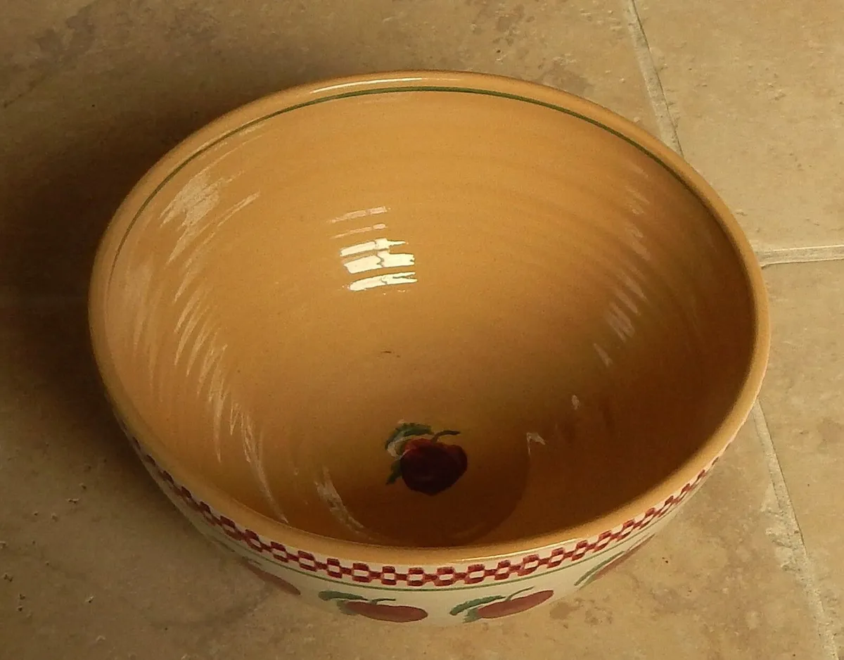 Nicholas Mosse Pottery Apple Design Bowl - Image 2