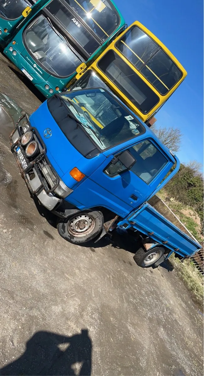 Toyota Dyna - Image 2