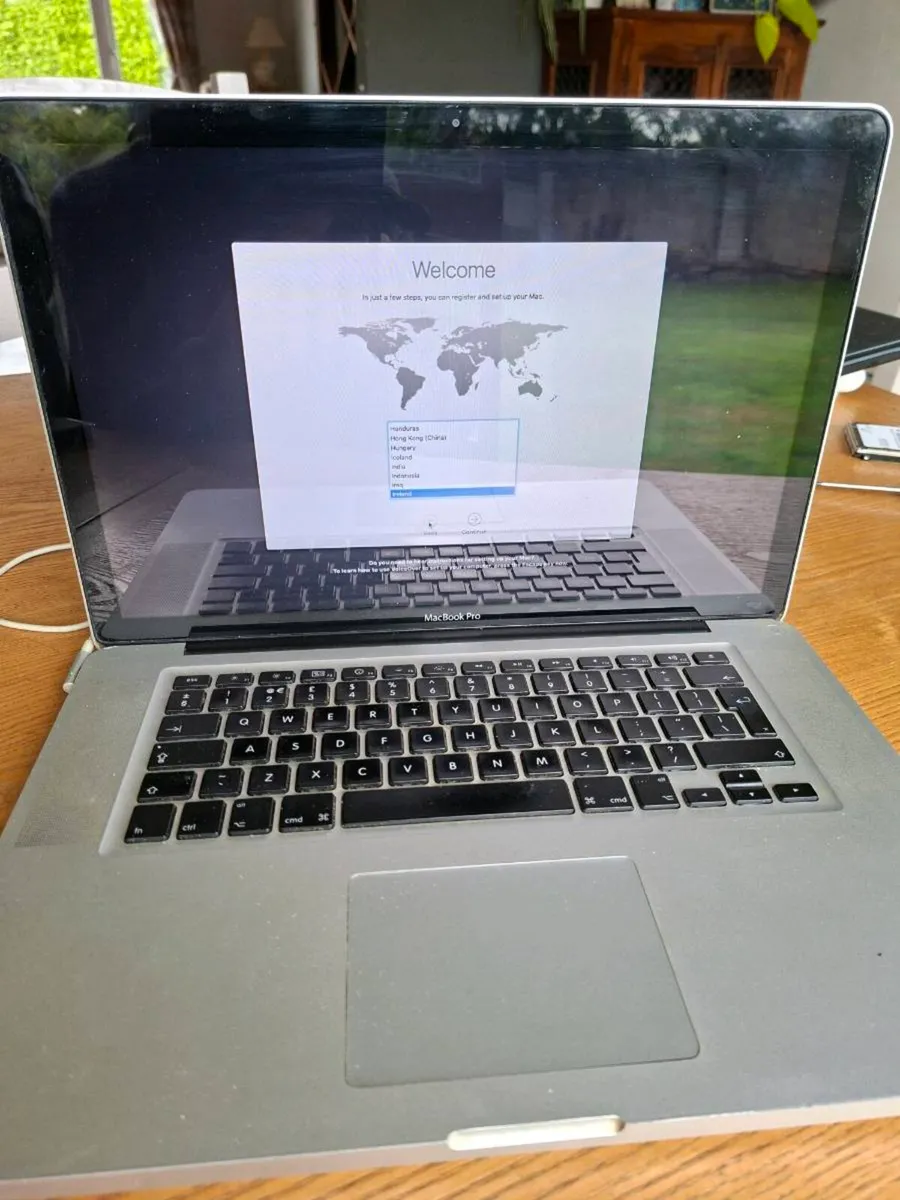 Apple Macbook Pro 2010 - Image 4