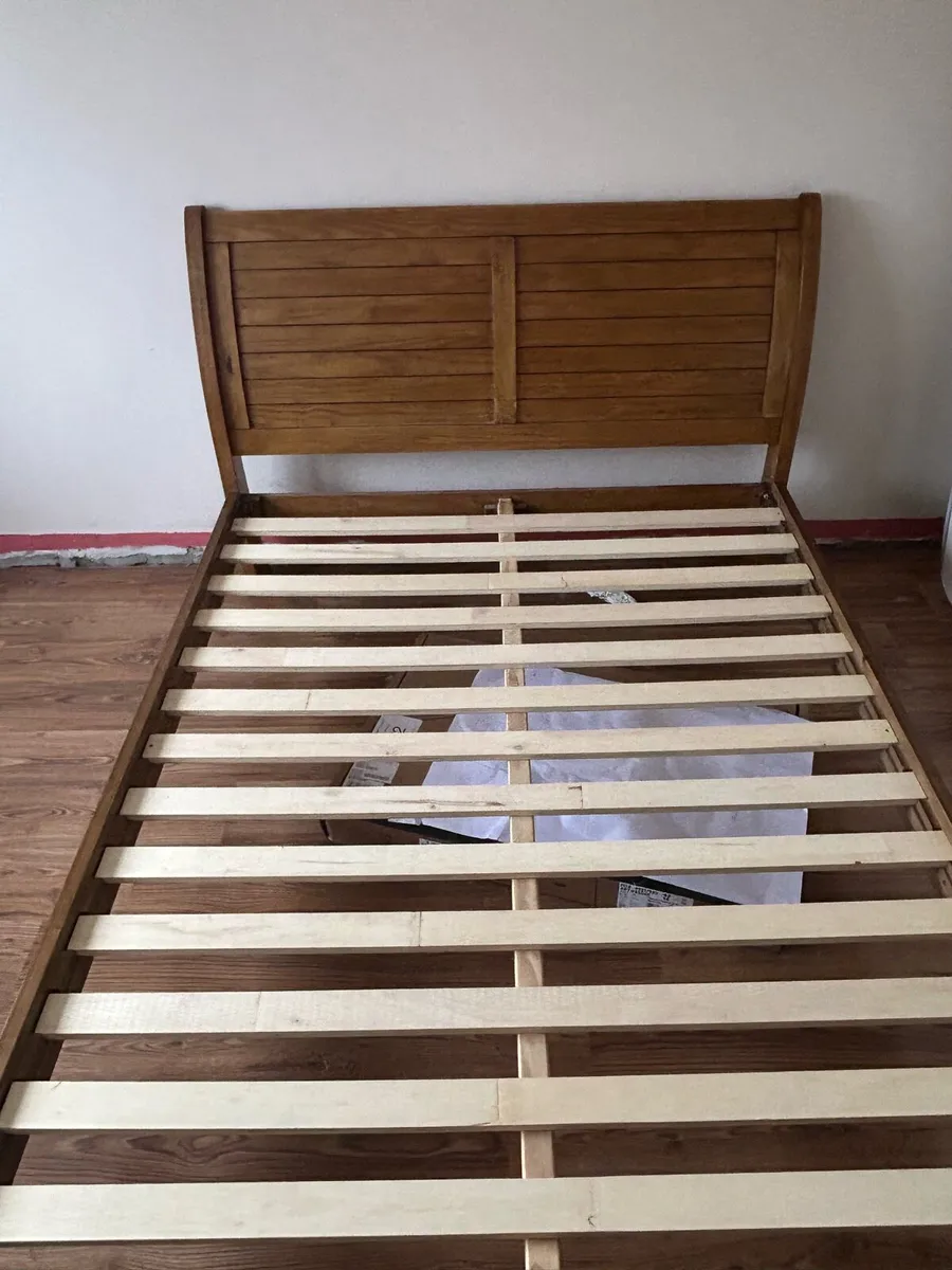 Kingsize sleigh bed frame - Image 4