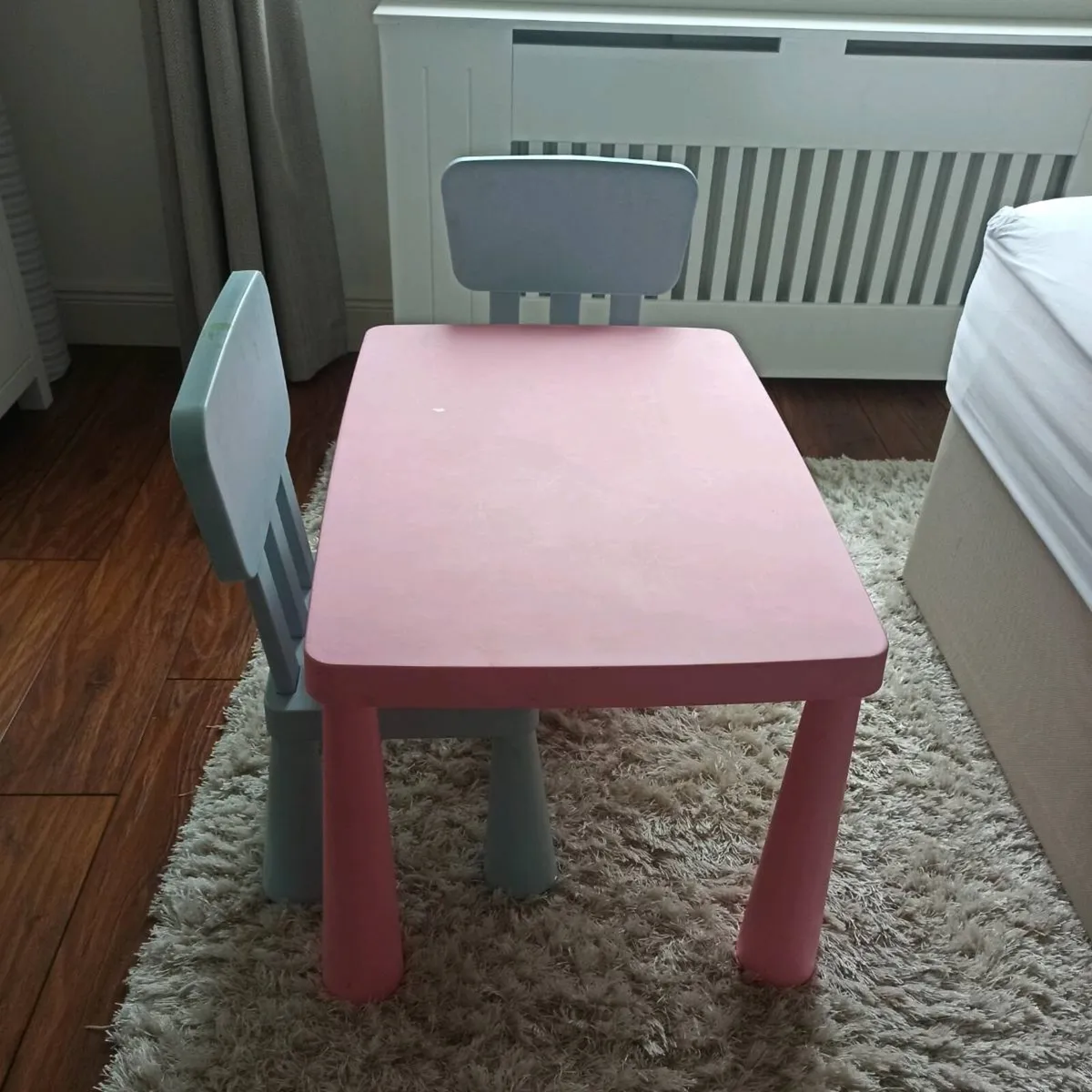 IKEA table/chairs child - Image 1