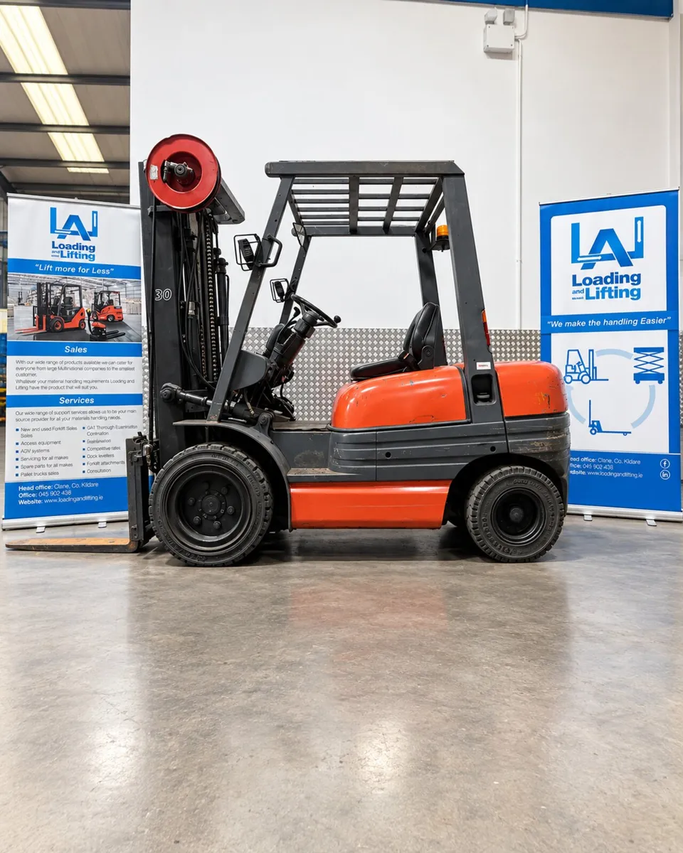 Toyota Diesel Forklift - Image 2