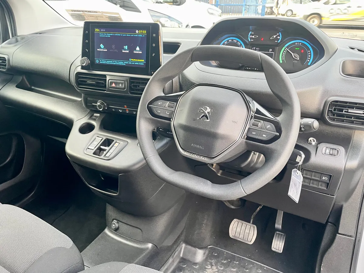 Peugeot Partner 50KWH Fully Electric Auto,2022 - Image 4