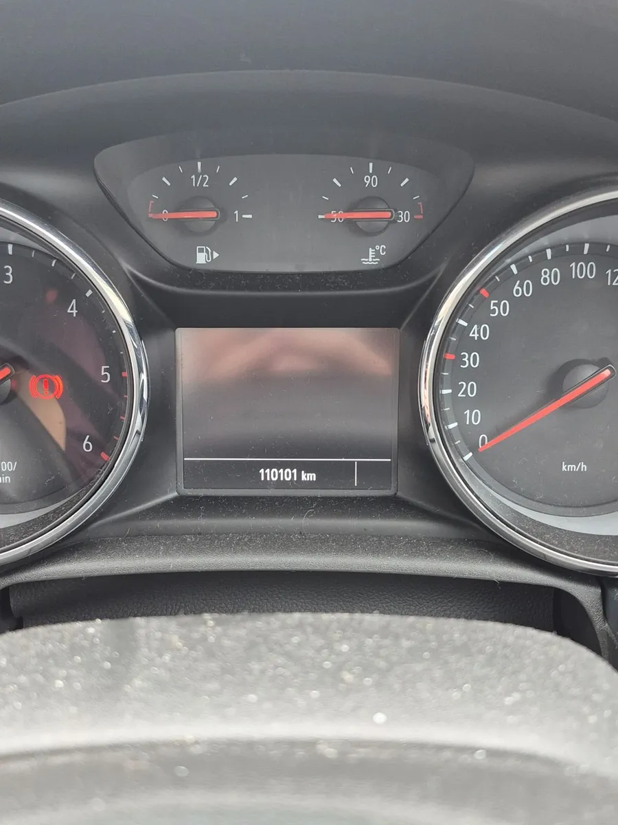 Opel Astra Van 2019 - Image 3