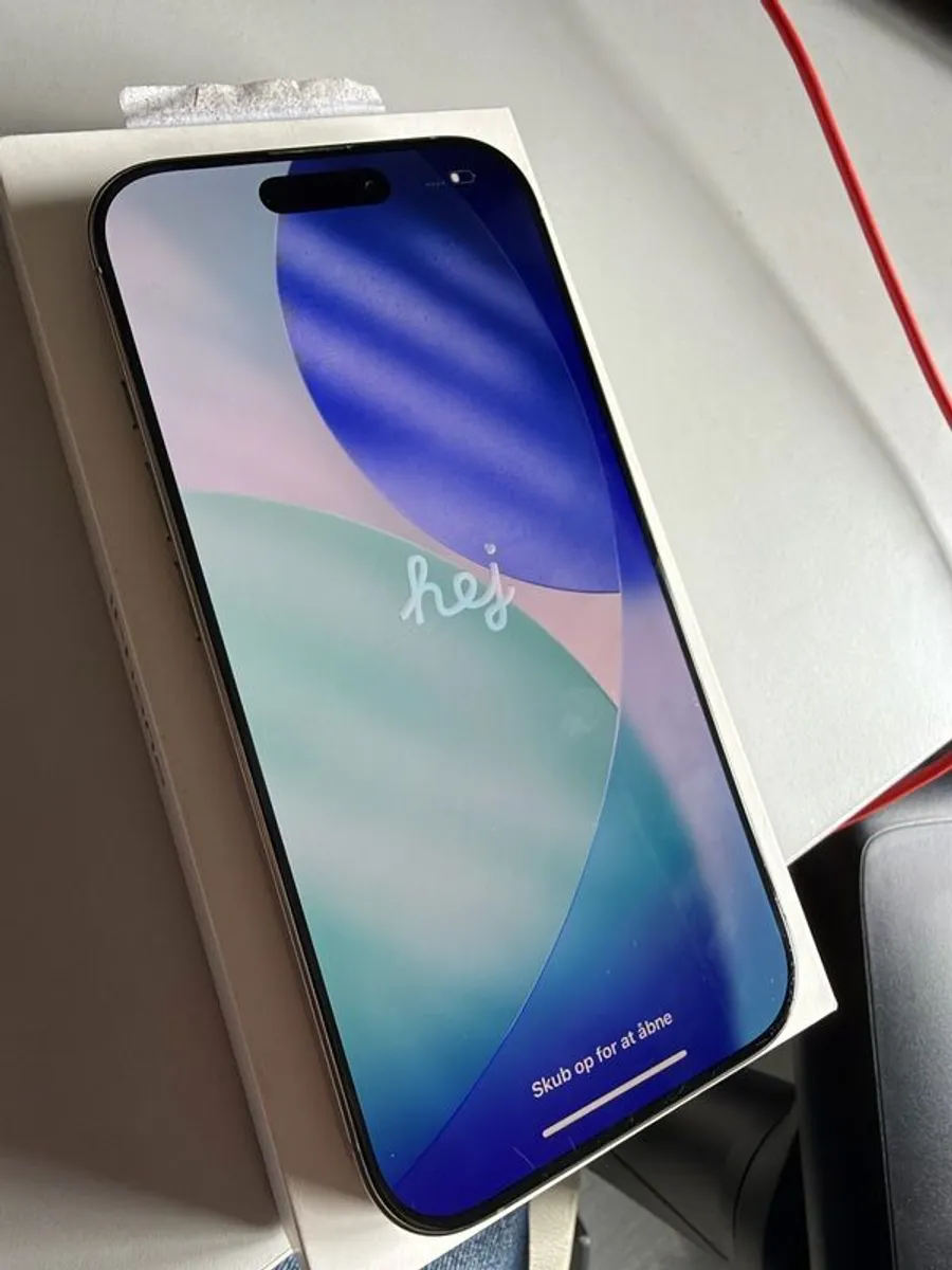 iPhone 16 pro - Image 2