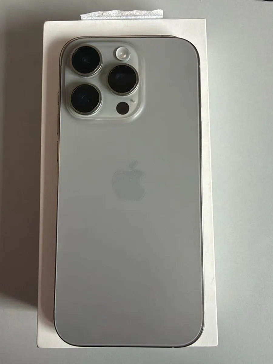 iPhone 16 pro - Image 1