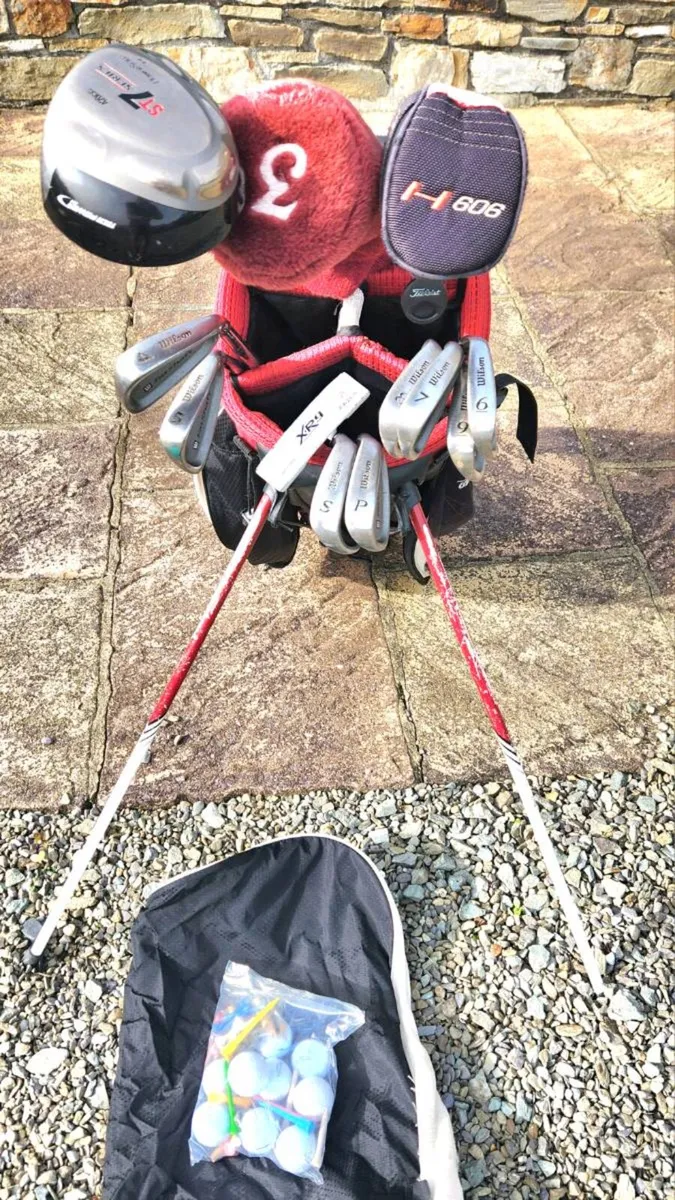 Gents Set, 3 woods, 8 irons, putter and bag - Image 1