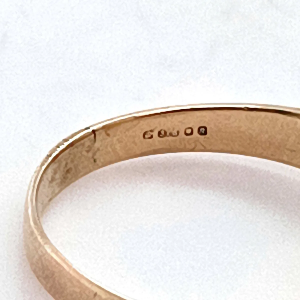 9k Gold Vintage Fede Ring , Clasped Hands - Image 4