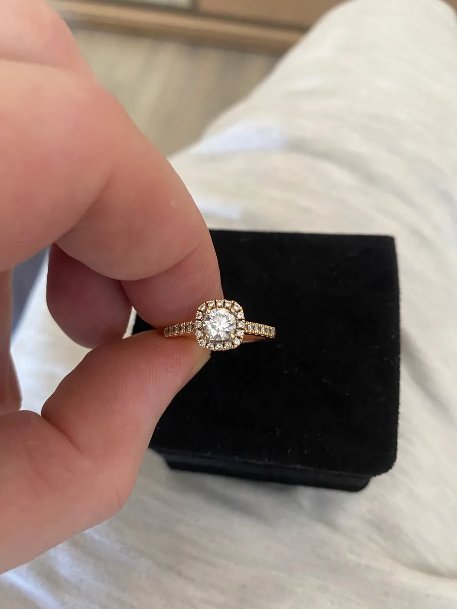Engagement rings - Image 2