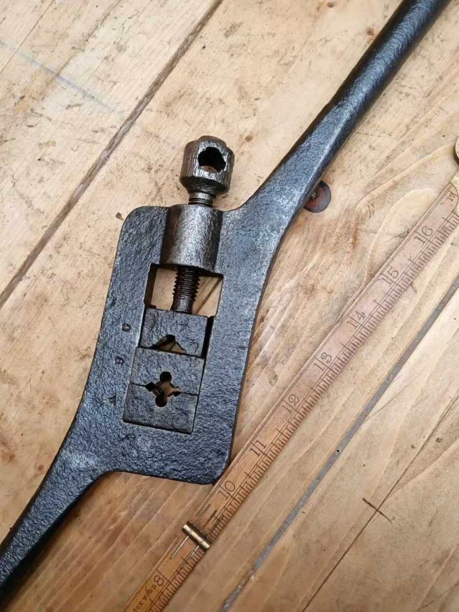 Large vintage die wrench - Image 4