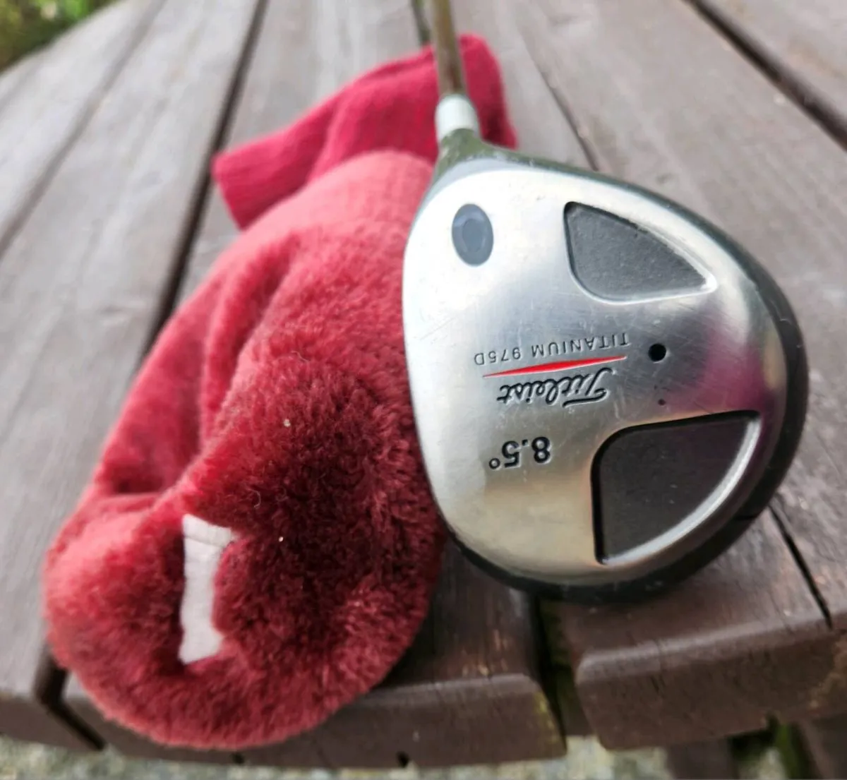 Titliest 975D Driver, 8.5 deg reg flex, new grip - Image 1