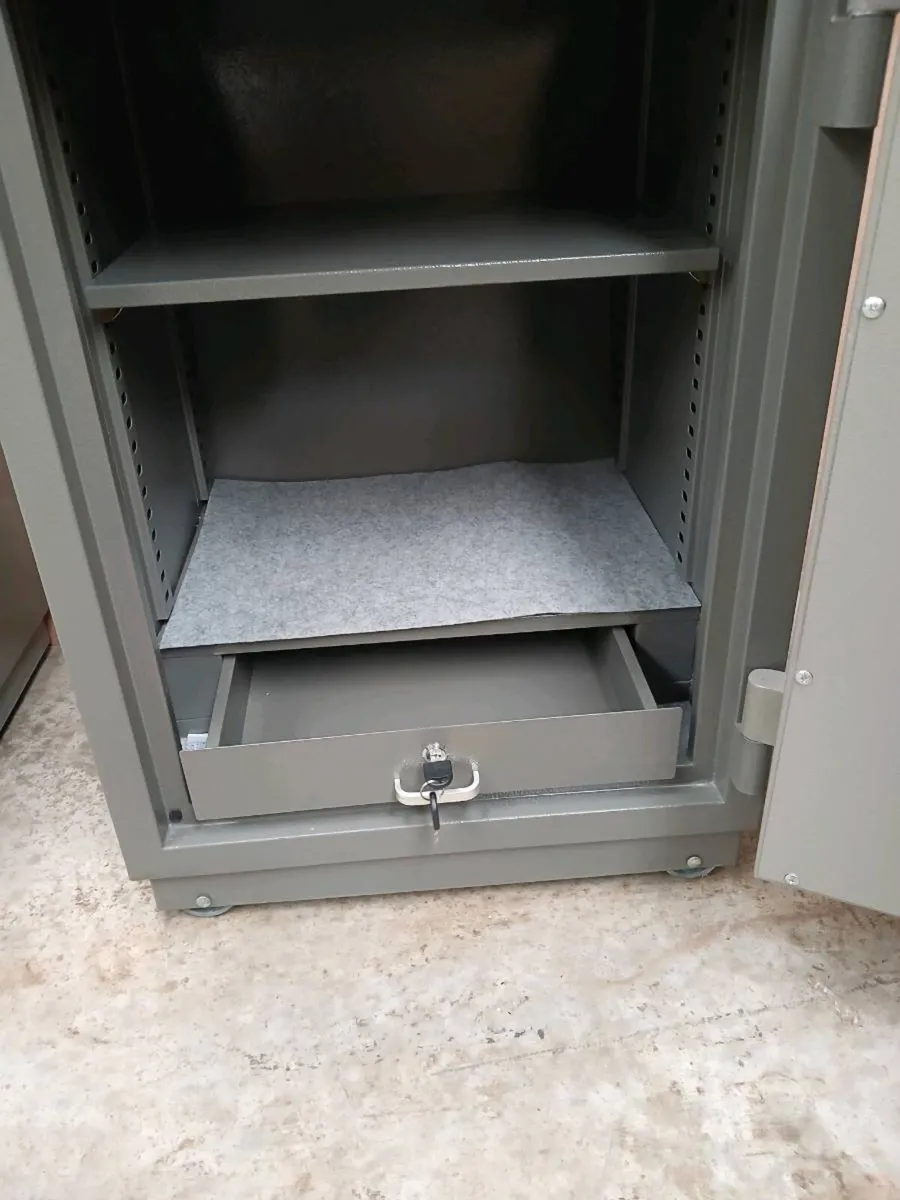 Fireproof high security Safe - Image 4