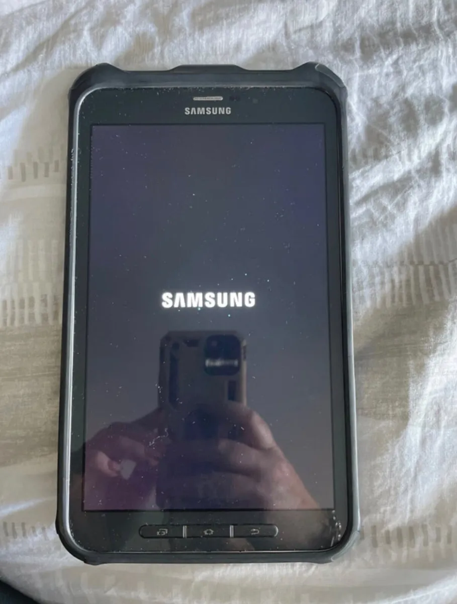 Samsung tablet - Image 1