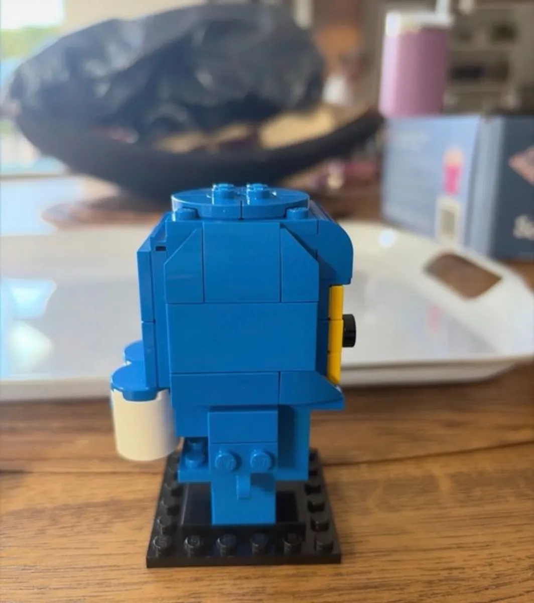 lego Benny brickhead rare - Image 2