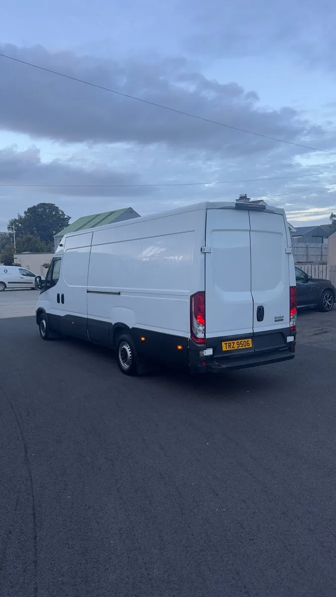 Iveco 2022 Daily Hi-Matic LWB - Image 3