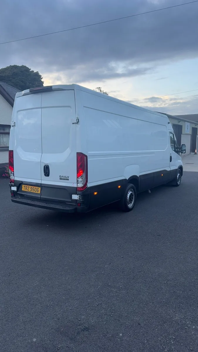 Iveco 2022 Daily Hi-Matic LWB - Image 4