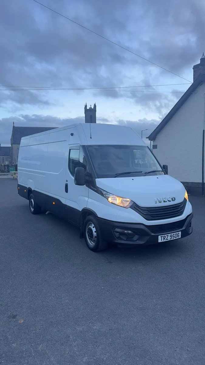 Iveco 2022 Daily Hi-Matic LWB - Image 1