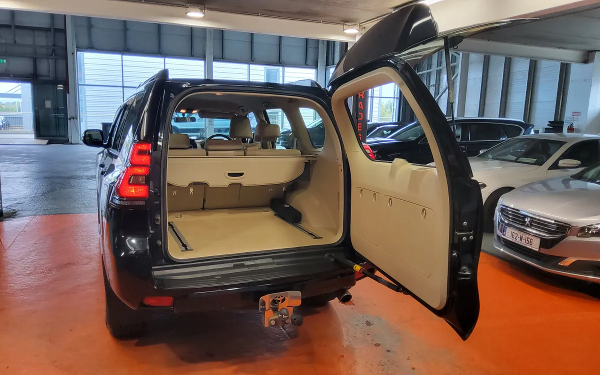 Toyota Land Cruiser 2023 - Image 4