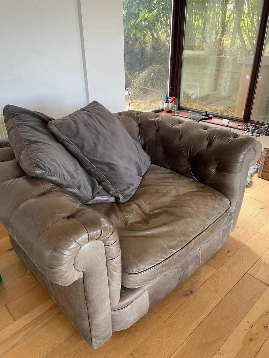 Couch & snuggler - Image 4